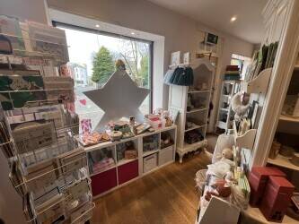 Beautifully presented independent gift boutique, Kilmacolm (ref 1728)