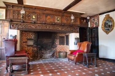 KENT - CLOSED UNIQUE PUB, RESTAURANT & HOTEL FOR SALE