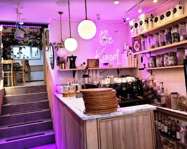 Pizza & Coffee Shop With Accommodation for Sale