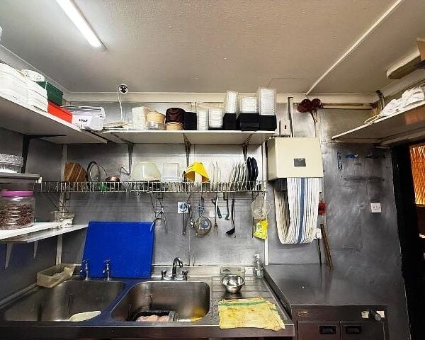 Immaculate, Fully Licensed, Indian Restaurant & Takeaway for Sale Immaculate, Fully Licensed, Indian Restaurant & Takeaway for Sale