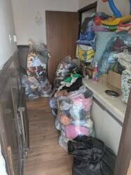 Well established cash4clothes in West Yorkshire cheap rent Well established cash4clothes in West Yorkshire cheap rent