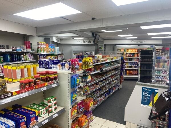 Newsagents and off licence in Chorley Photo 3