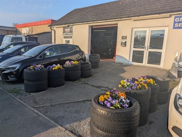 MOTOR VEHICLE GARAGE MOTOR VEHICLE GARAGE