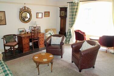 MID WALES - MARKET TOWN CENTRE COACHING INN