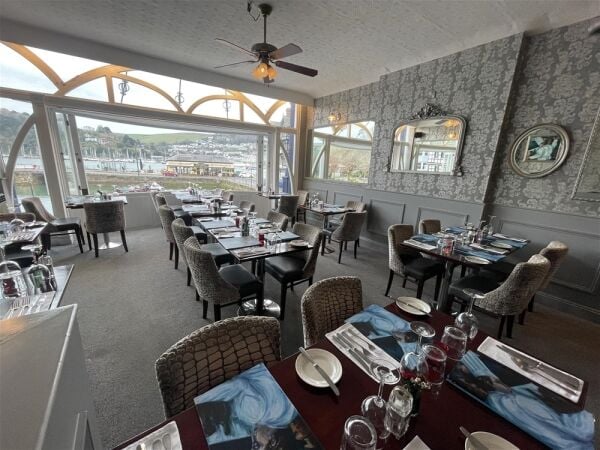Exceptional Waterfront Restaurant with Accommodation For Sale For Sale in Dartmouth