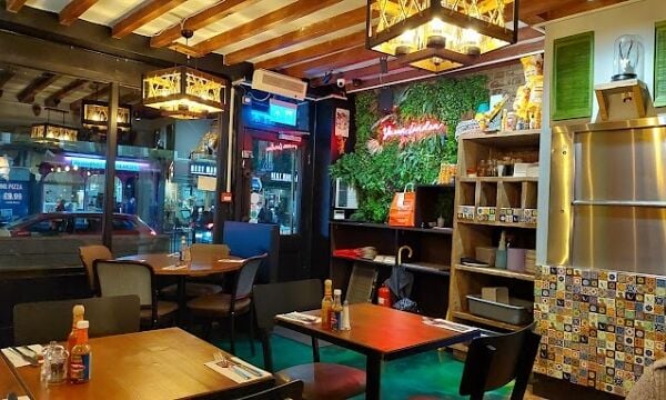 Impressive Authentic Mexican Restaurant & Cocktail Bar for Sale Impressive Authentic Mexican Restaurant & Cocktail Bar for Sale