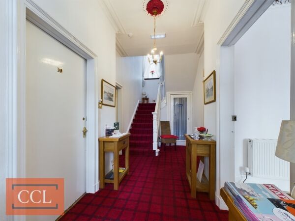 Immaculate 12 Bed Guest House in Prime Location