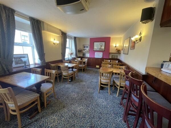 Well-presented, traditional freehouse in an award-winning South Somerset village For Sale in Chard