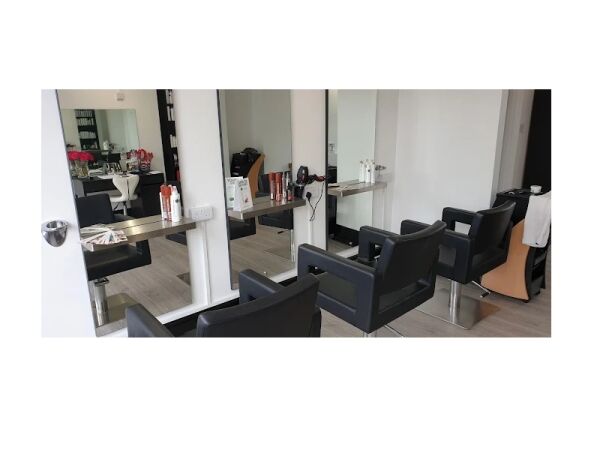 Snip Up This Stylish Salon in Tunbridge Wells! Snip Up This Stylish Salon in Tunbridge Wells!