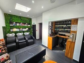 STUNNING 20 YEAR ESTABLISHED HIGH-END HAIR & BEAUTY SALON STUNNING 20 YEAR ESTABLISHED HIGH-END HAIR & BEAUTY SALON