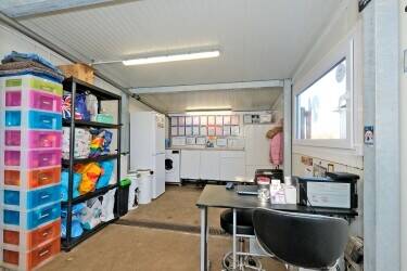 Luxury Boarding Kennel and Stunning 4 Bedroom Home Luxury Boarding Kennel and Stunning 4 Bedroom Home