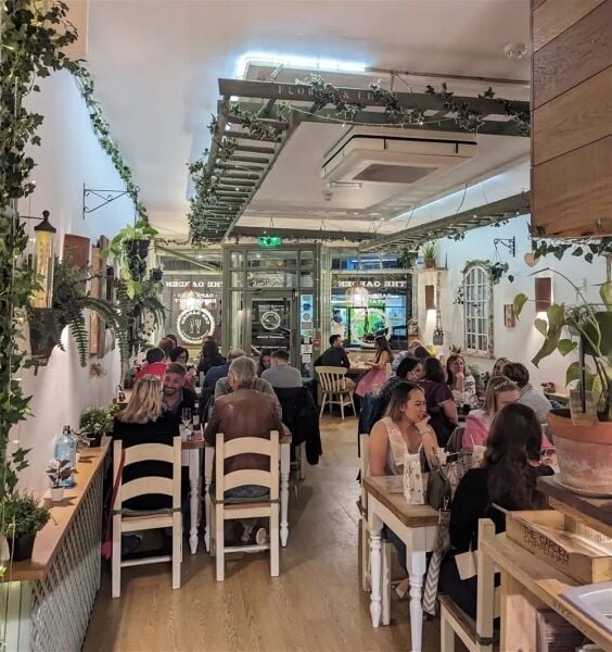 AWARD-WINNING RESTAURANT