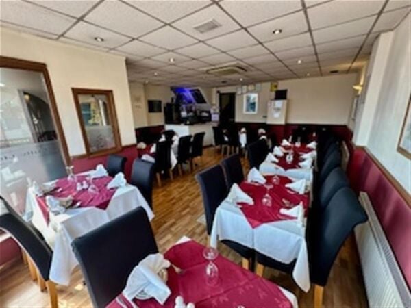 LEASEHOLD LIC. INDIAN RESTAURANTROOMS ABOVE - POSSIBLE ACCOMMODATION