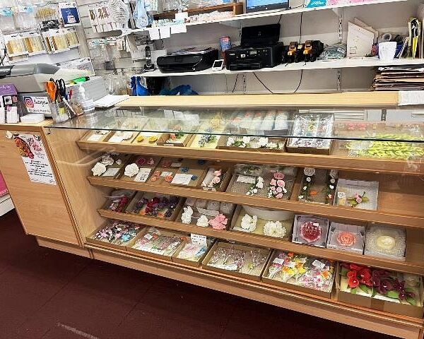 Cake Decorating, Cards, Gifts And Party Balloon Shop for Sale Photo 3
