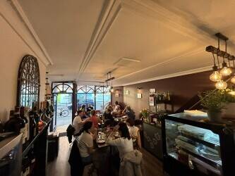 Successful cafe/wine bar/restaurant Successful cafe/wine bar/restaurant