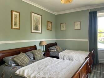 KIRKCUDBRIGHTSHIRE - 12 BEDROOM RIVERSIDE HOTEL & RESTURANT WITH CAMPSITE