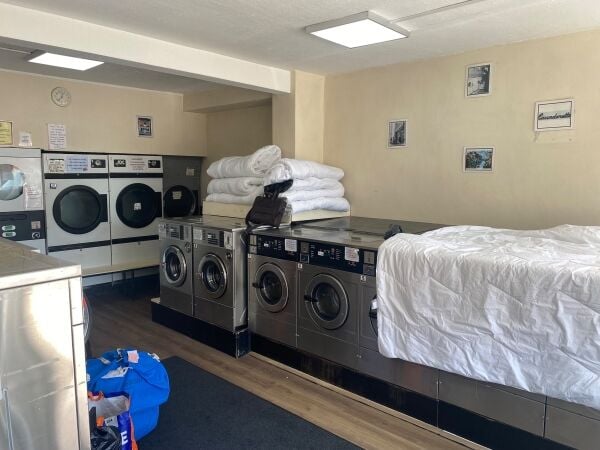 SUPER LAUNDERETTE IN DARLINGTON