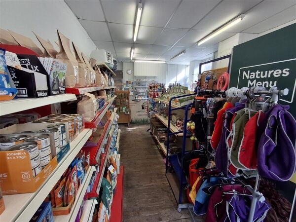 Retail For Sale in Todmorden Photo 3