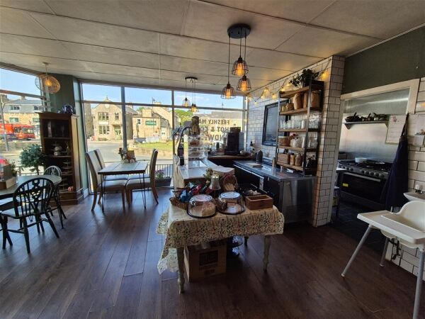 Cafe & Sandwich Bars For Sale in Baildon Photo 3
