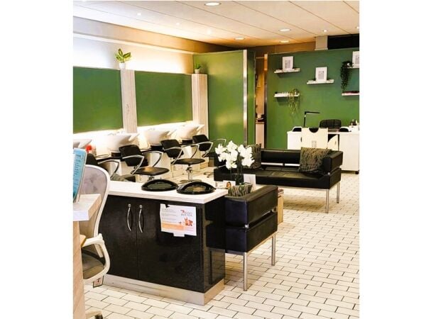 Snip Up This Stylish Salon Opportunity! Snip Up This Stylish Salon Opportunity!