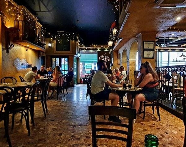 AUTHENTIC ITALIAN RESTAURANT IN A CENTRAL LOCATION