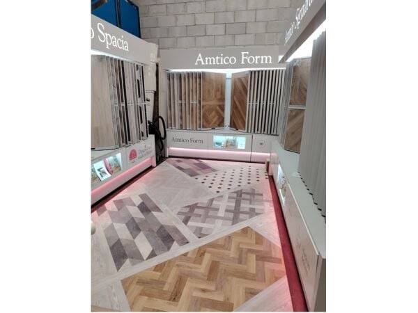 Turnkey Retail Gem in Cornwall – The Carpet & Homestore Is Up for Grabs!