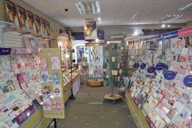 Thriving Gift & Card Shop in Aldridge Town Centre – High Footfall & Prime Location!