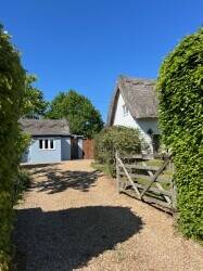 Gorgeous Thatched Cottage + Detached Airbnb-Ready Annexe | Essex Village