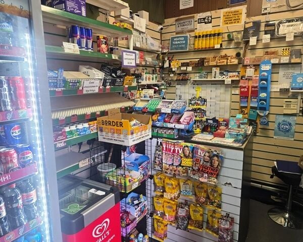 Kiosk selling Counter News, Confectionery, Tobacco, Vapes, Sandwiches, Teas & Coffees for Sale Kiosk selling Counter News, Confectionery, Tobacco, Vapes, Sandwiches, Teas & Coffees for Sale