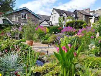 Leasehold Delightful Guest House Hotel Bed and Breakfast Living Accommodation Bownness-on-Windermere