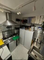 Take away Coffee Shop / Kiosk for Sale &ndash; Zone 1 Central London &ndash; Prime Location Photo 3