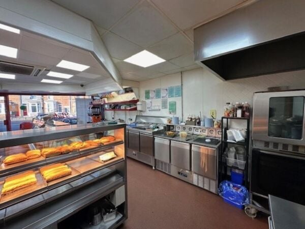 Leasehold Sandwich Bar & Bakery Located In West Heath