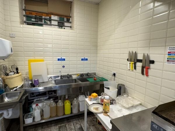 Profitable Mansfield Takeaway β Low Rent, Big Returns Profitable Mansfield Takeaway β Low Rent, Big Returns