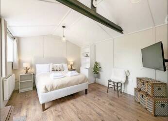 South Downs guest house and cafe business for sale, near Goodwood