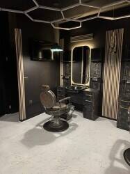 Brand New Furbished Barber Shop in Central Brand New Furbished Barber Shop in Central