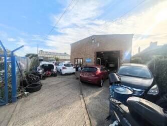 MOT STATION SERVICING REPAIRS & TYRE GARAGE PRICE: £89,999 plus SAV – LEASEHOLD - CLACTON-ON-SEA