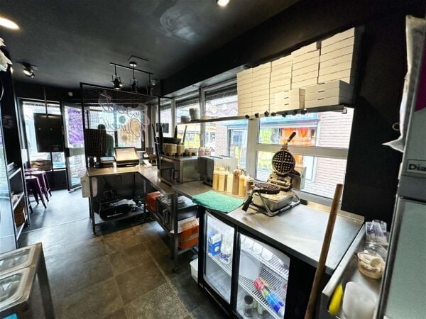 Hot Food Takeaway in Hyde