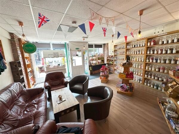Sweet Shop/Coffee Shop/Tea Room in Ashton-in-Makerfield Photo 3