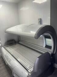 Established Barber Shop for sale with Tanning salon in Mottingham London.
