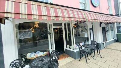 CAFE/RETAIL BUSINESS & BEAUTIFUL FAMILY HOME,  BARMOUTH, NORTH WALES FOR SALE