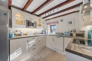 5 Bed House with 3 x 2 Bed Holiday Lets on a 3 acre plot
