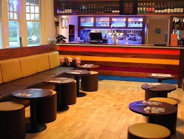 Prestigious Licensed Indian Restaurant for Sale Prestigious Licensed Indian Restaurant for Sale