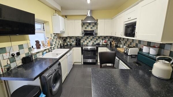 Home & Income B&B - Sea & Harbour Views, Weymouth