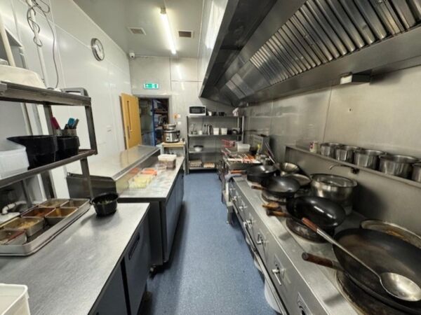 Leasehold Chinese Noodle Restaurant Located In Coventry