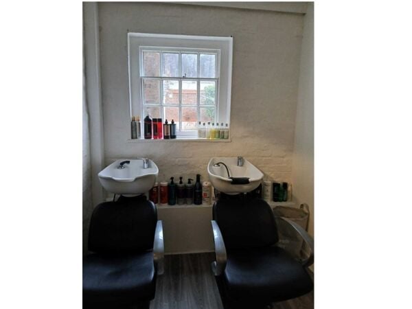 Dazl Hair & Beauty – Shine with an Established Brand