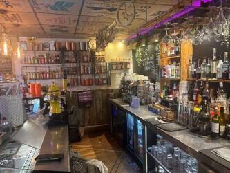 Well-Known, Stylish Deli Business, in the Heart of Penwortham Photo 3