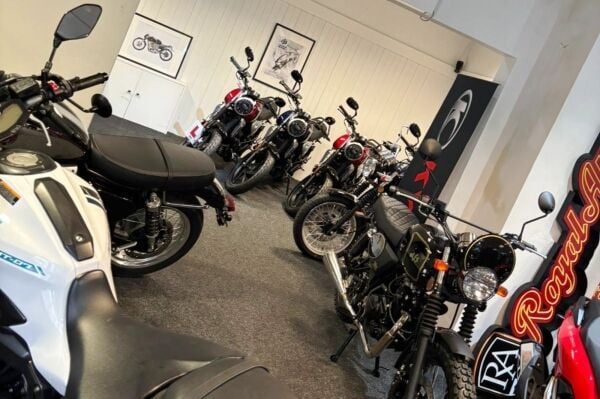 Motorcycle Dealership & Garage - Paisley