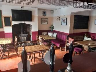 SHROPSHIRE - CHARMING VILLAGE CENTRE TRADITIONAL PUBLIC HOUSE