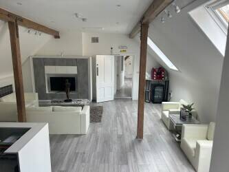 Prime Chelsea Aesthetic Clinic - State of the Art Equipment - Low Rent - Great Potential! Prime Chelsea Aesthetic Clinic - State of the Art Equipment - Low Rent - Great Potential!