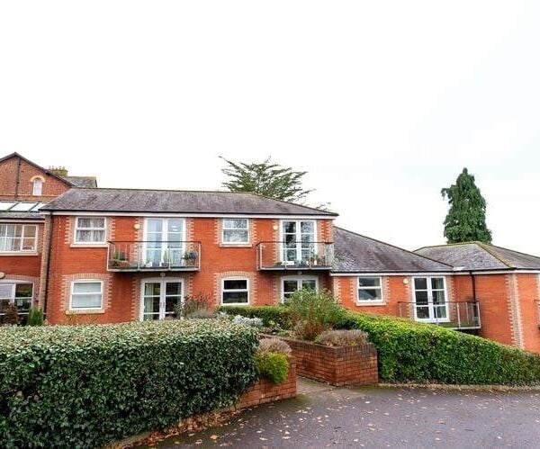 FREEHOLD INVESTMENT PROPERTY OPPORTUNITY FREEHOLD INVESTMENT PROPERTY OPPORTUNITY
